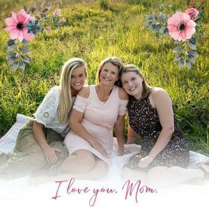 Meet your Posher, Holly